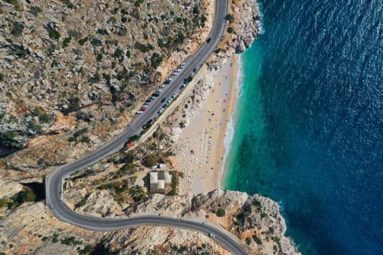 Dünyaca ünlü Kaputaş Plajı, Kasım ayında da tatilcilerin adresi oldu