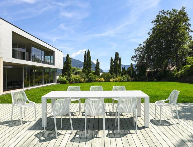 Yeni çalışma alanlarımız balkon ve bahçelere uygun mobilya seçimi