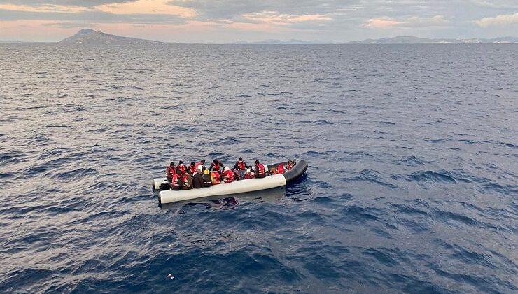Bodrum açıklarında lastik botlardaki 56 düzensiz göçmen kurtarıldı