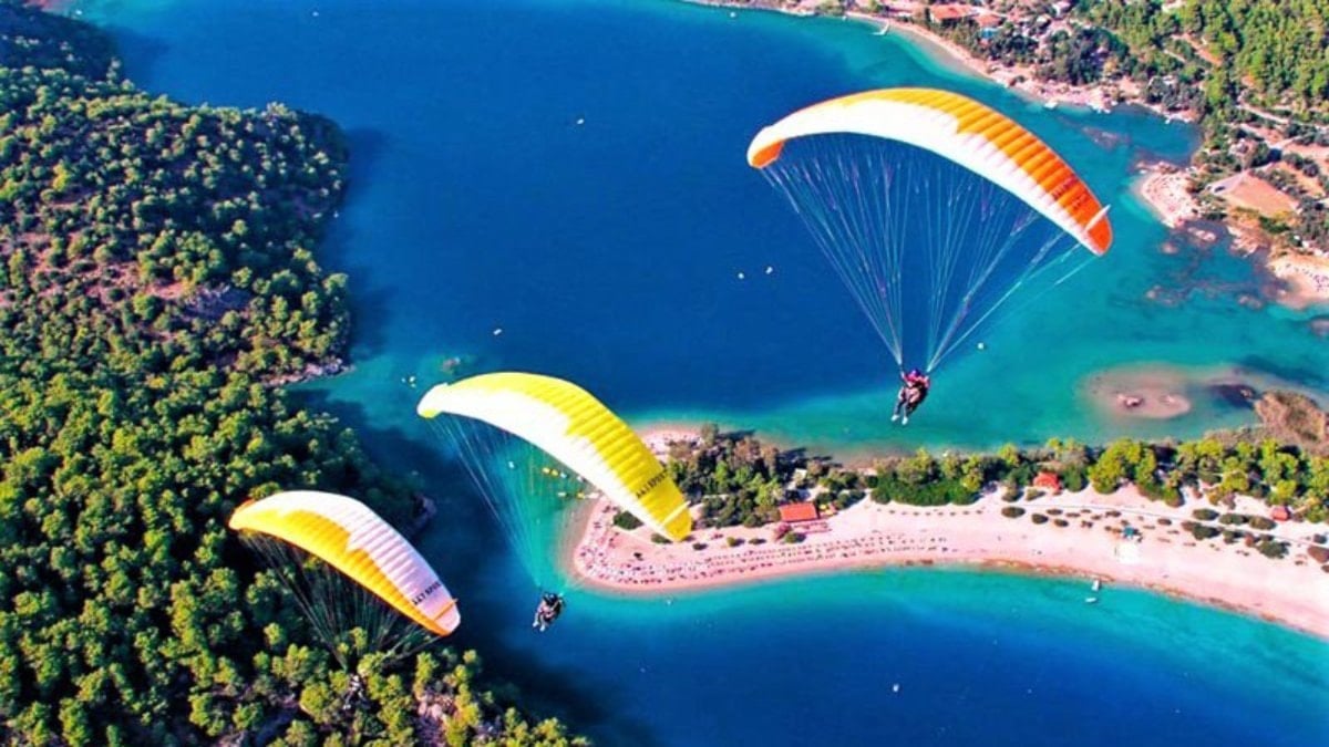Fethiye, yamaç paraşütünde yeni rekorlar peşinde