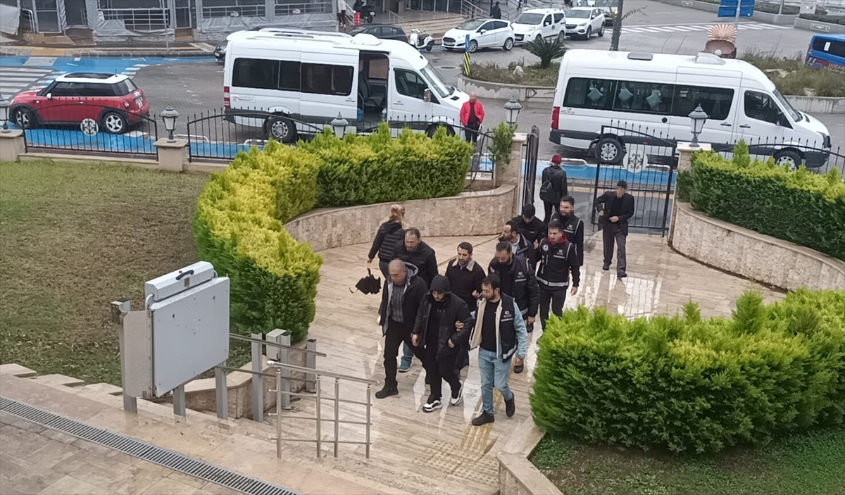 Muğla’da 2 FETÖ şüphelisi ile 1 organizatör tutuklandı