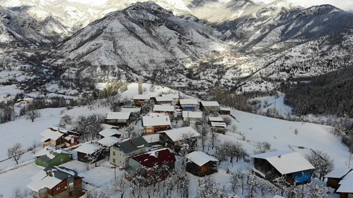 Sakin şehir Şavşat kışın bir başka güzel