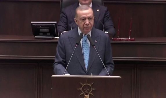 Son dakika… Erdoğan’dan kürsüde seçim için ’14 Mayıs’ mesajı: ‘Milletimiz 73 yıl sonra aynı gün yanıtını verecek’