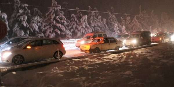 Muğla ve bazı ilçelerinde kar yağışı etkisini sürdürüyor
