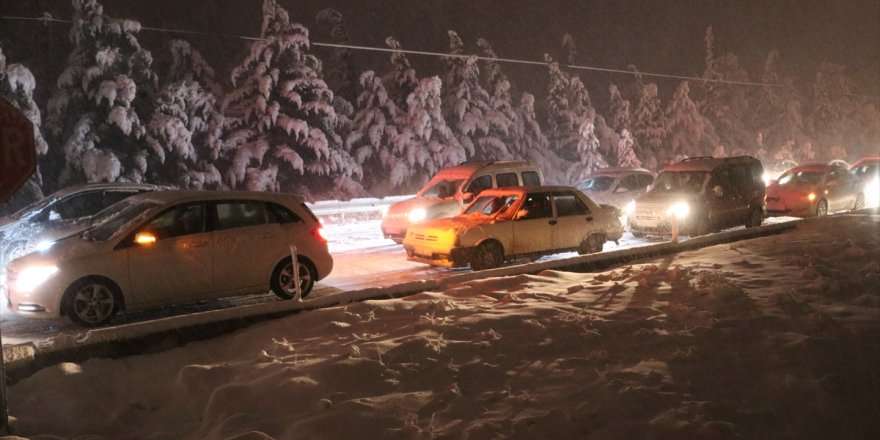 Muğla ve bazı ilçelerinde kar yağışı etkisini sürdürüyor