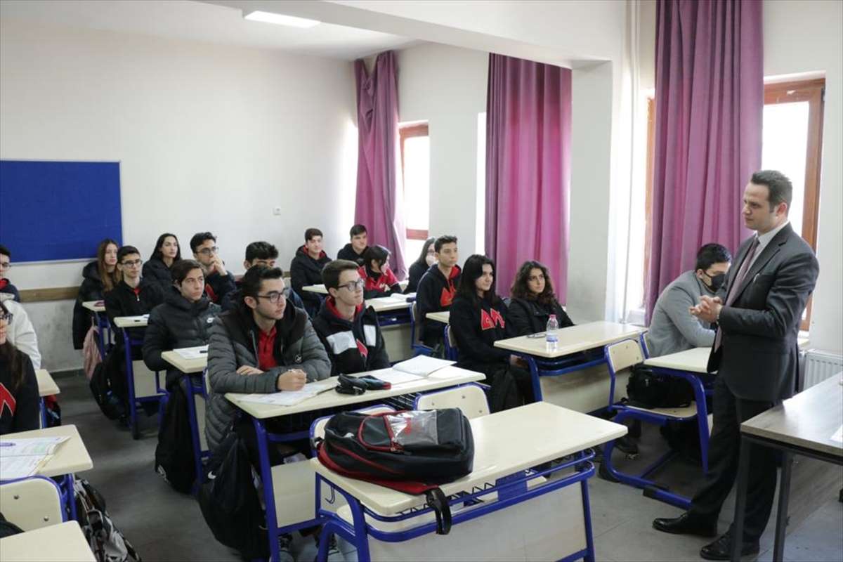 Muğla’da 4 bin 174 afetzede öğrenci okullara yerleştirildi