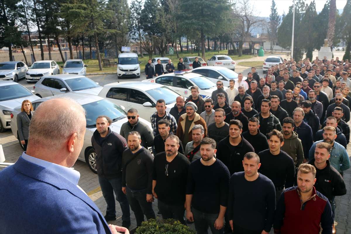 Muğla’dan deprem bölgesine gönderilen 150 polis törenle uğurlandı