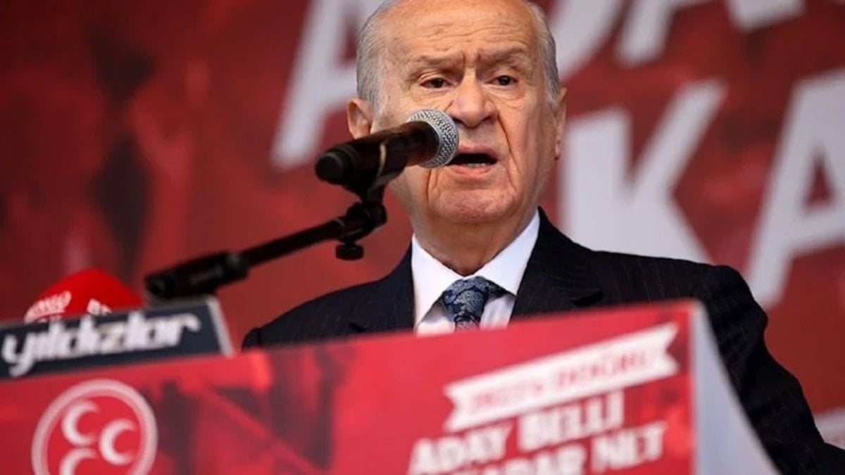 Bahçeli BJK üyeliğinden istifa etti