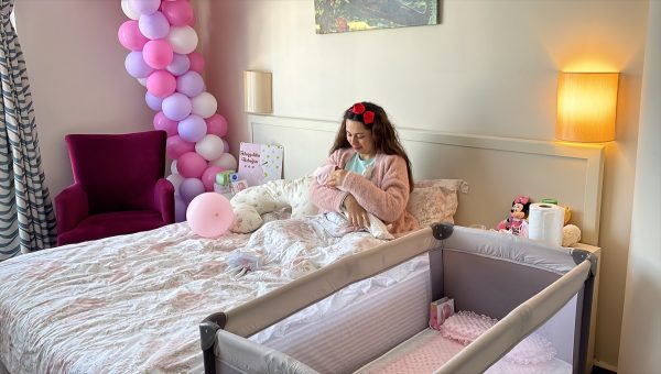 Bodrum’da bir otele yerleştirilen depremzede hamile kadın kız bebeğini dünyaya getirdi