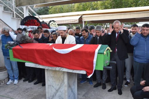 Depremde hayatını kaybeden genç rehber Marmaris’te toprağa verildi