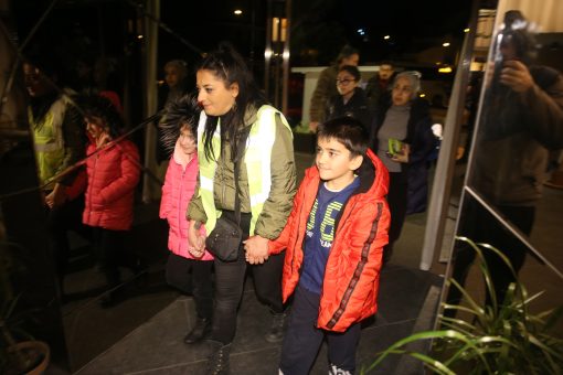 Depremden etkilenen vatandaşların bazıları misafir edilmek üzere Bodrum’da getirildi