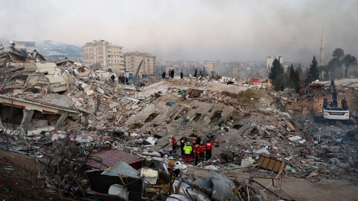 ‘Depremden kurtarılan yaklaşık 800 crush sendromu hastası var’