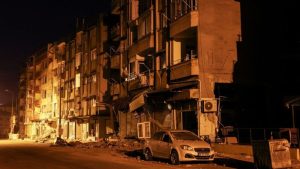 Elektrik şirketleri enkazda kaldı