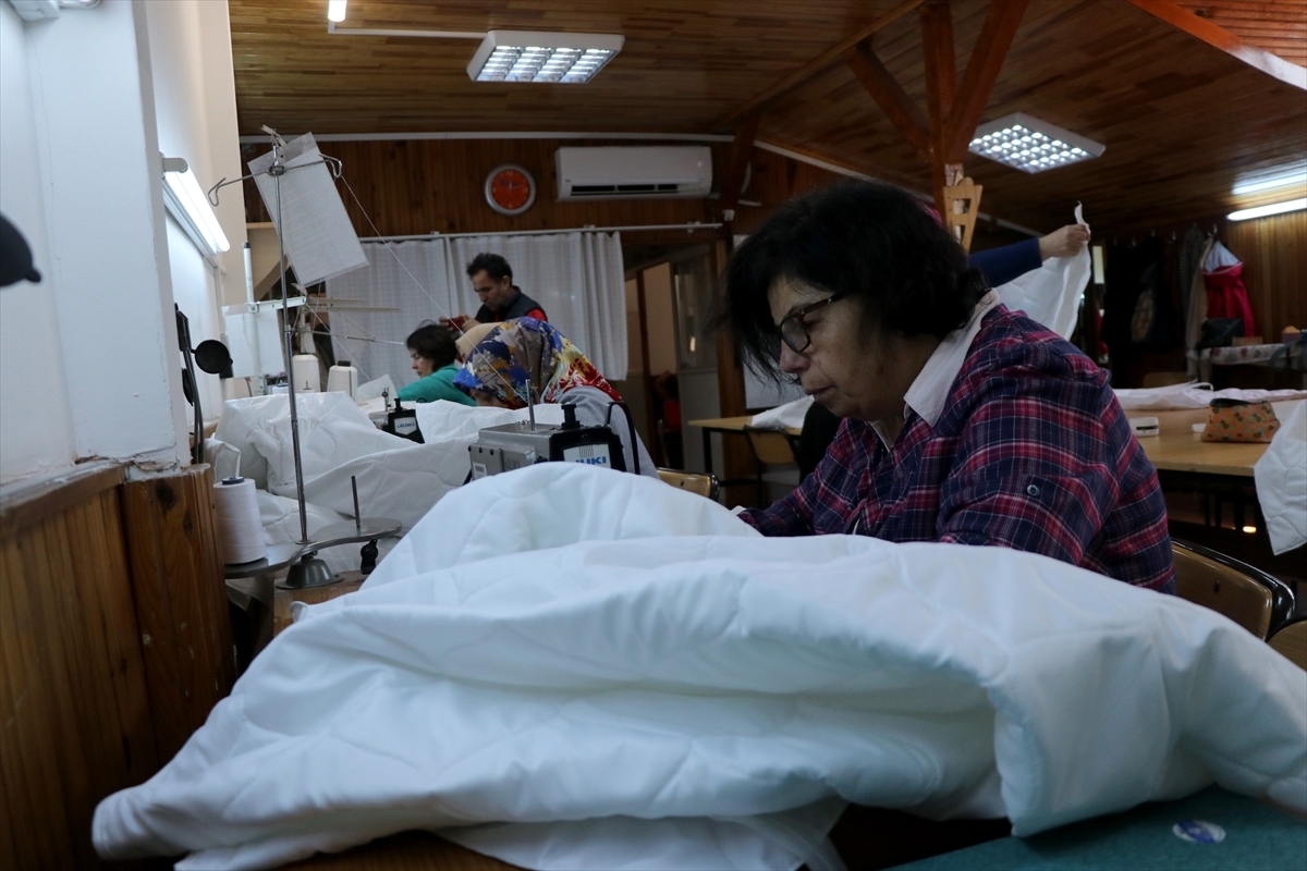 Muğla’da üretilen 10 bin uyku tulumu deprem bölgelerine gönderilecek