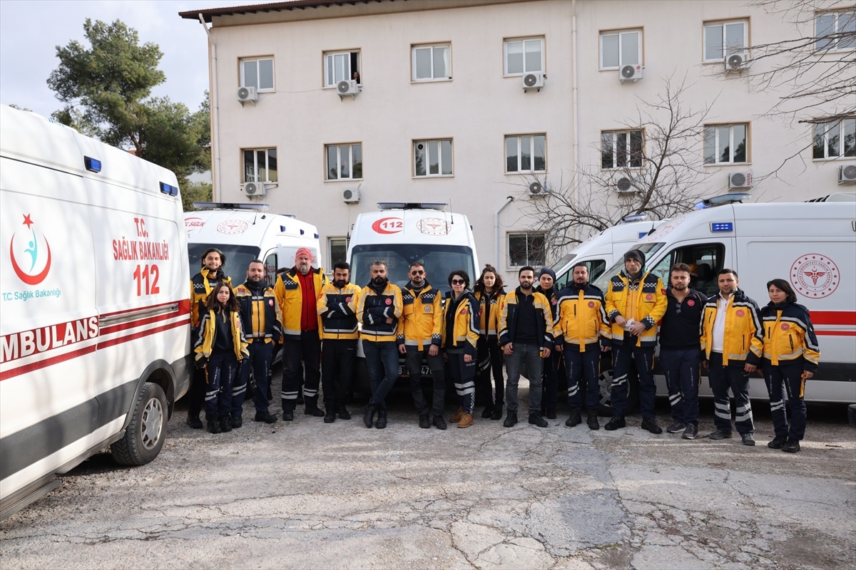 Muğla’dan deprem bölgesine ekipler ve araçlar gönderildi