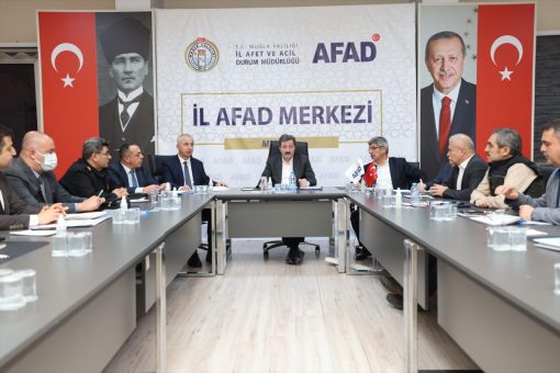Muğla’dan deprem bölgesine yardımlar sürüyor
