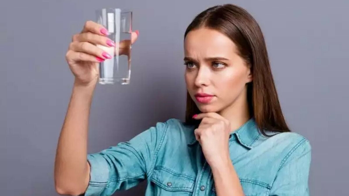Siz de yapıyorsanız dikkat! Suyu böyle içmek bakın nelere sebep oluyor