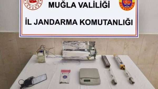 Muğla’da uyuşturucu operasyonunda evine özel düzenek kuran zanlı yakalandı