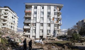 Uzmanlar binalarda taşıyıcı sistemlere müdahalelere karşı uyardı: ‘Tesadüf değil’