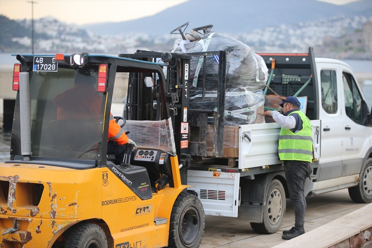 Yunanistan’dan depremzedeler için gönderilen yardımlar Muğla’ya ulaştı