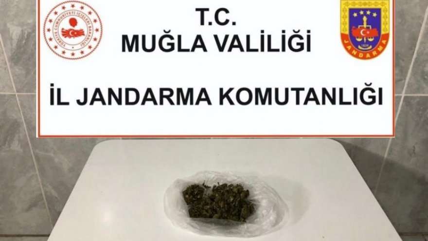 Otobüste üzerinde uyuşturucu madde bulunan kişi yakalandı