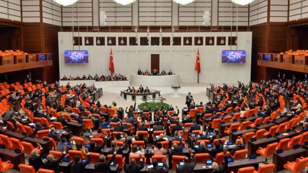 ‘Afet Yeniden İmar Fonu’ teklifi Meclis’ten geçti
