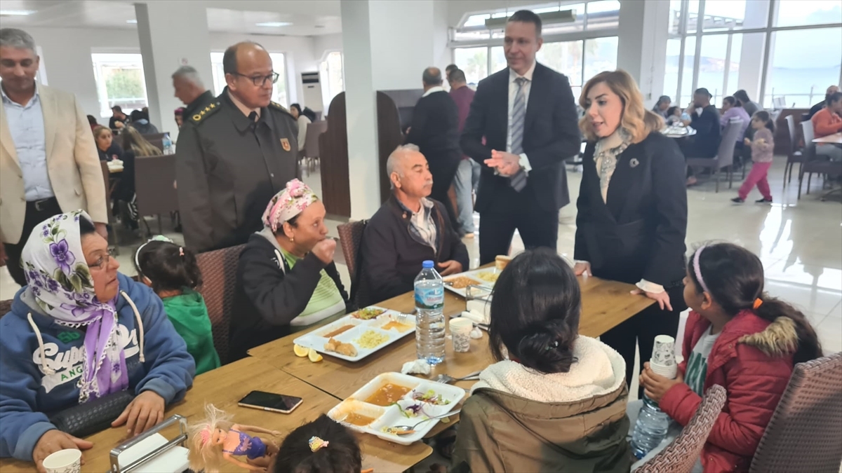 AK Parti Muğla Milletvekili Gökcan, Bodrum ve Milas’taki depremzedeleri ziyaret etti