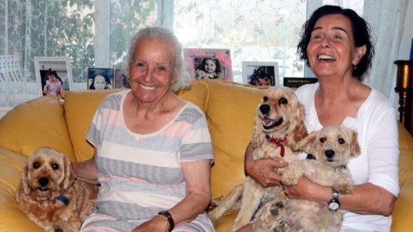 Fatma Girik’in annesi Münevver Girik yaşamını yitirdi