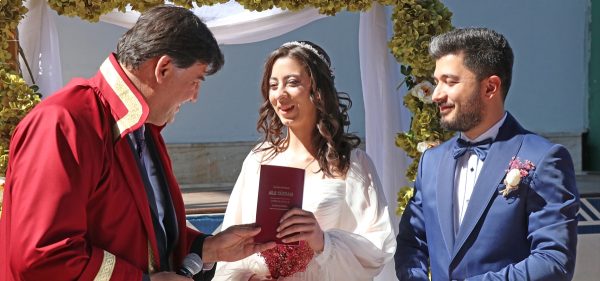 Hataylı depremzede çift, Fethiye’de dünyaevine girdi