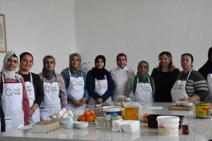 Hataylı depremzede kadınlar Muğla’da yöresel kömbelerini tanıttı