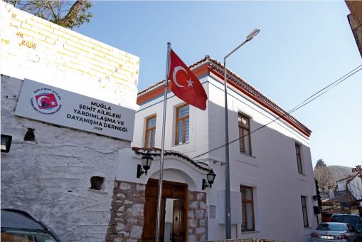 Muğla Şehit Aileleri Yardımlaşma ve Dayanışma Derneği yeni hizmet binasına taşındı