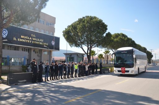 Muğla’dan deprem bölgesine gönderilen 140 bekçi törenle uğurlandı