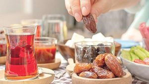 Sahur ve iftarda nasıl beslenmeliyiz?
