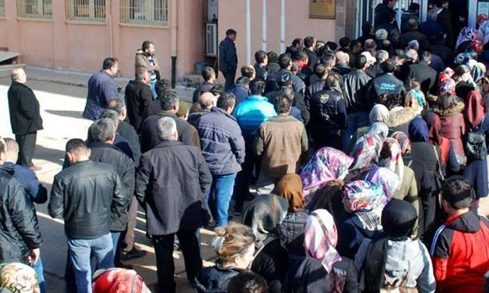 TÜİK: Ocak ayında işsizlik 0,5 puan azalarak yüzde 9,7 oldu