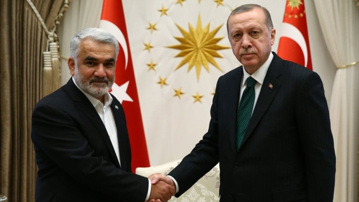 Türklük anayasadan çıkarılsın Kürtçe ikinci resmi dil olsun!