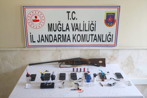 Uyuşturucu operasyonunda 8 şüpheli yakalandı