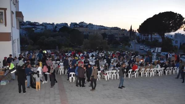AK Parti Muğla milletvekili adayları iftarda buluştu