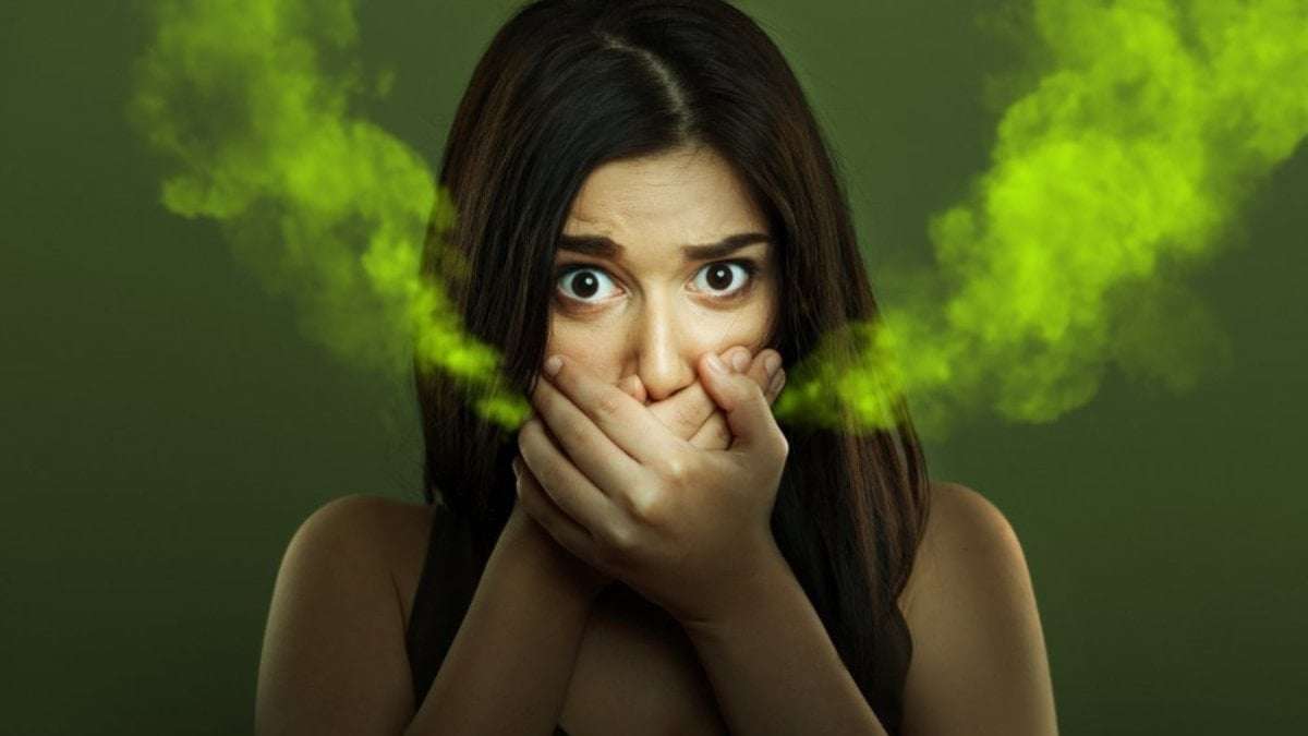 Ağız kokusuna ne iyi gelir? Ağız kokusu neden olur?