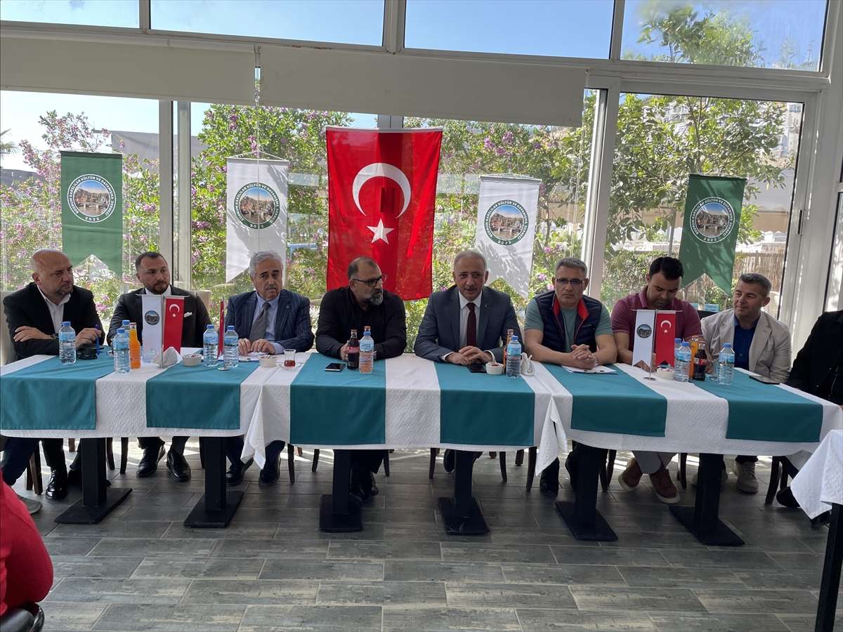 AK Parti Milletvekili Adayı Mete, Bodrum’da vatandaşların bayramını kutladı