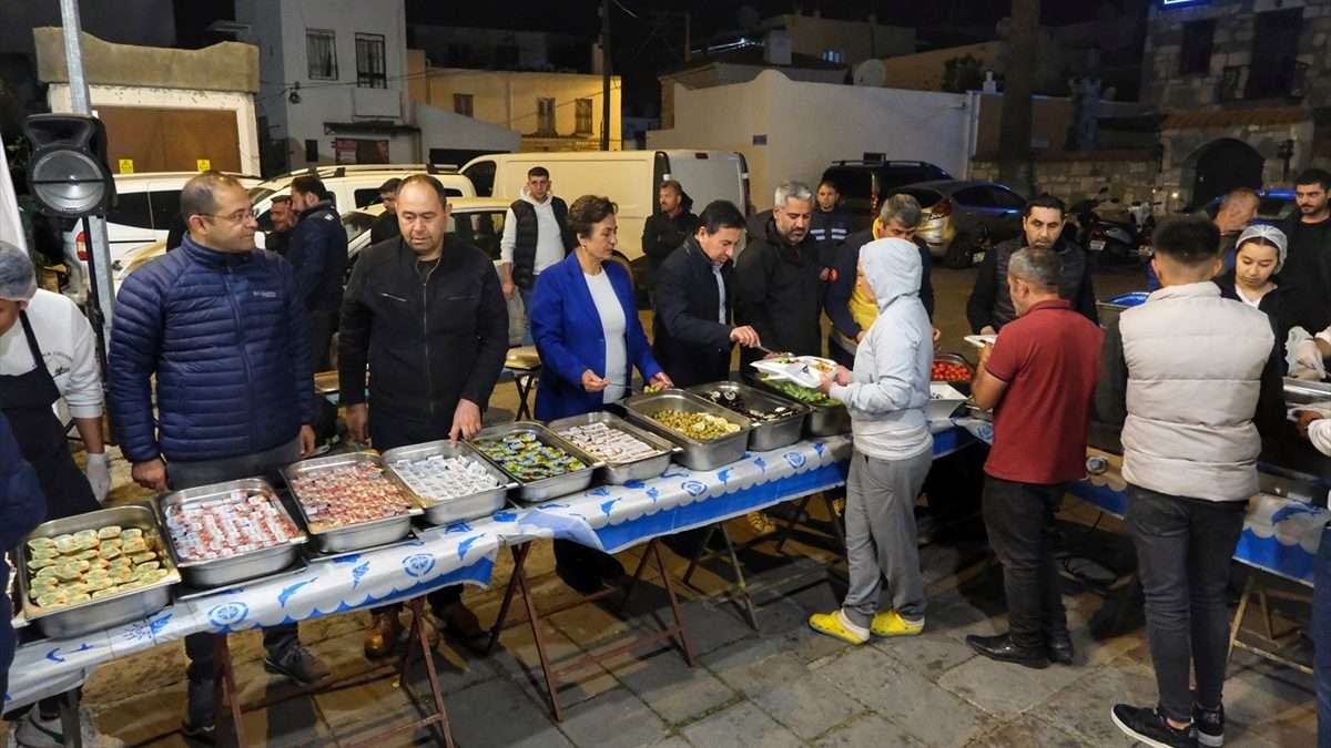 Bodrum’da 37 yıllık sahur geleneği devam etti