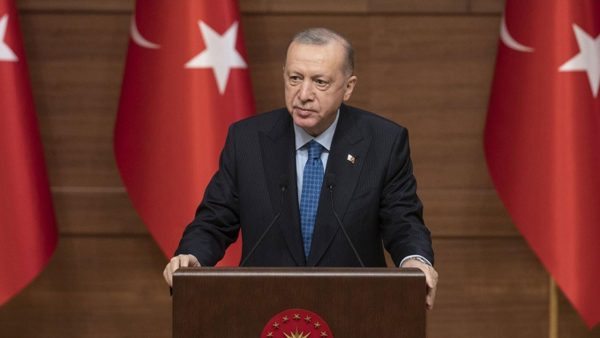 Erdoğan: Ülkeyi kumar masasının kararlarına bırakamayız