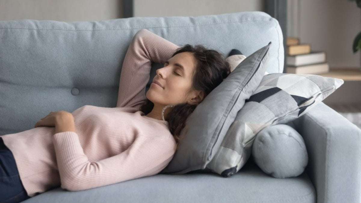 Gündüz şekerleme yapanlara yeni uyarı: Düzensiz kalp atışını tetikleyebilir