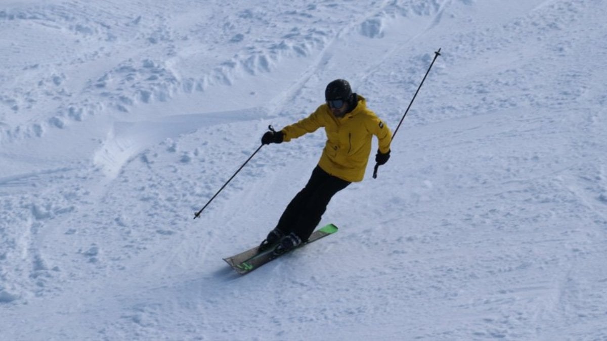 Ilgaz Dağı’nda kayak keyfi devam ediyor