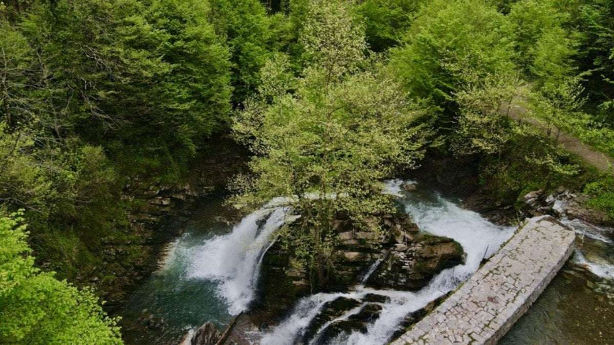 İlkbaharla canlanan Maden Deresi doğaseverleri bekliyor