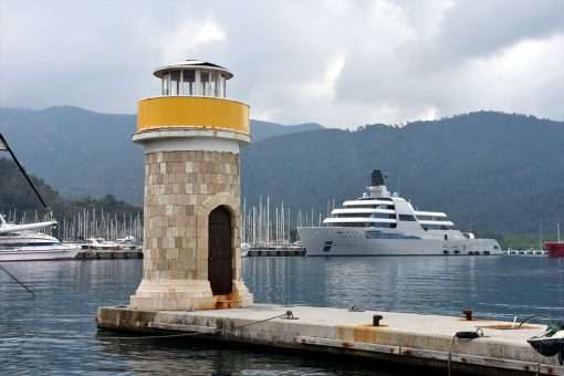 Rus milyarder Abramoviç’in yatı “My Solaris” Marmaris’te