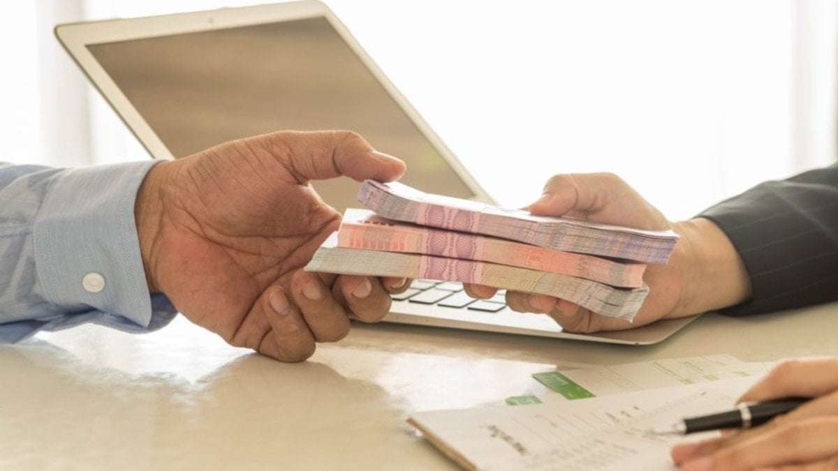 Vatandaş yüksek faize rağmen borçlanıyor