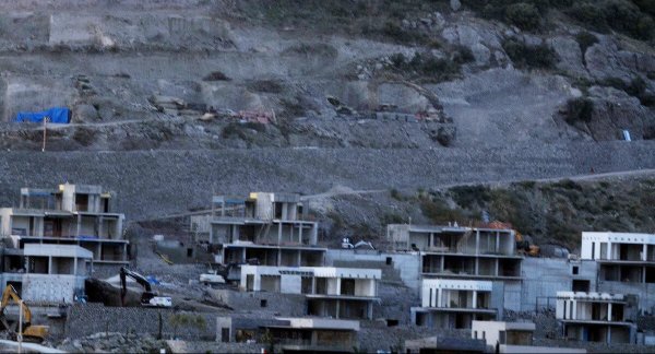 Bodrum’da büyük talan! Dağı bile parçaladılar