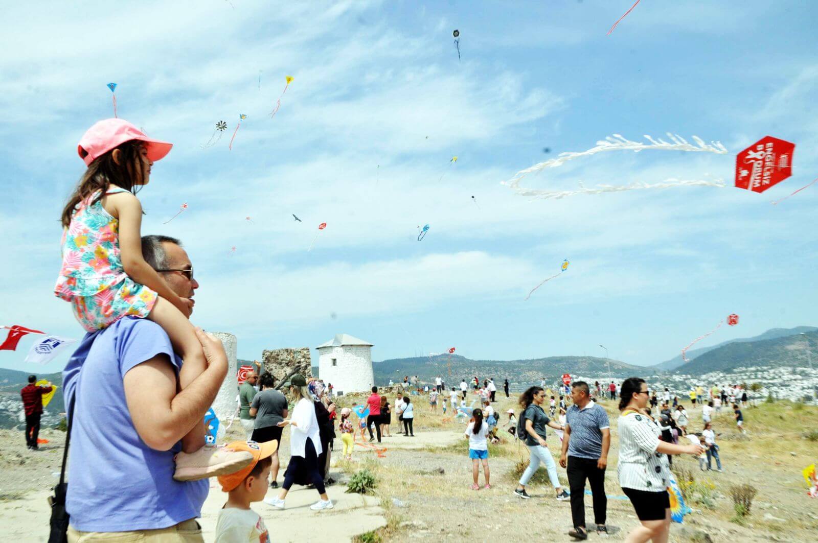 17. Bodrum Uçurtma Festivali’nde elde edilen gelir ilçedeki bir ilkokula aktarılacak
