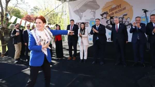 Akşener: Derhal beni tutuklayın şerefsizler