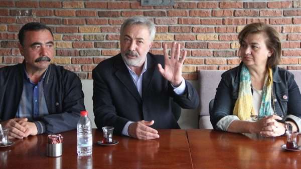 Mehmet Aslantuğ: İktidar, hiçbir şey yokmuş gibi yeniden sorumluluk istiyor, öyle yağma yok